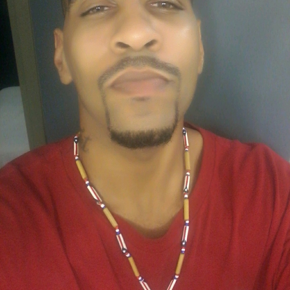 Meet your Posher, Davila